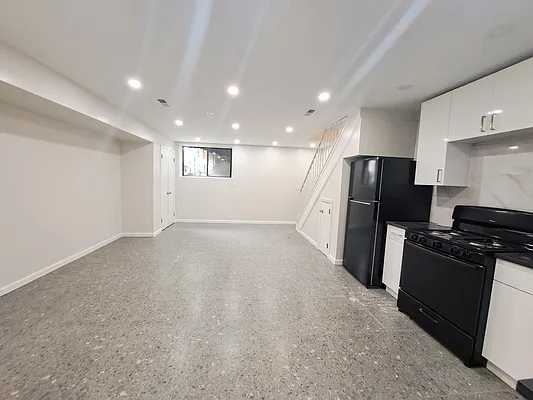 Rented by Friedman Mayer, LREB | media 14