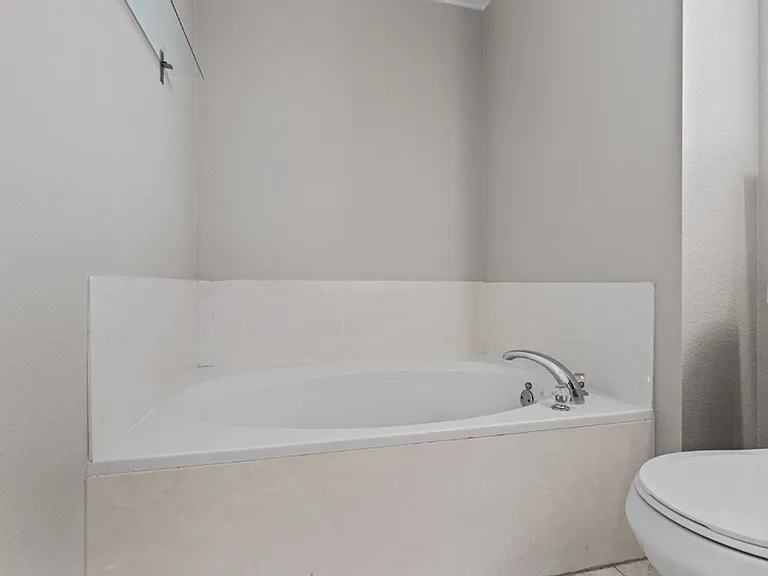 3417 Savage Springs Dr — Photo 22