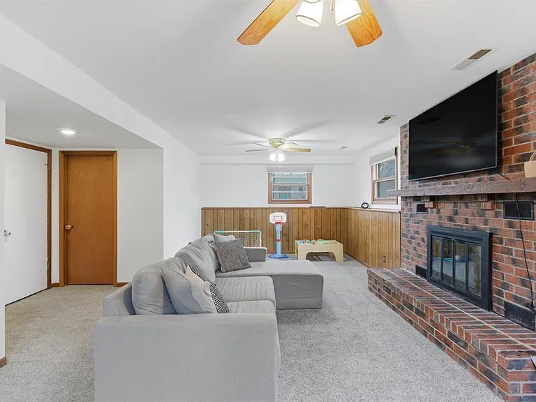 1333 Overlook Dr — Photo 20