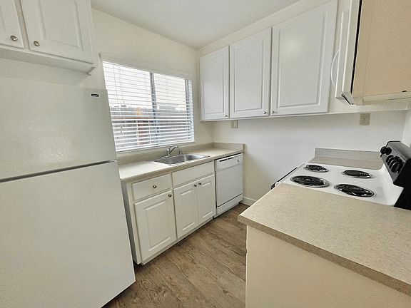 4th image of 2221-23 Q St #7
