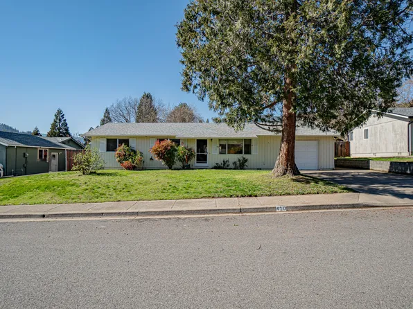 410 Nugget Dr, Rogue River, OR 97537