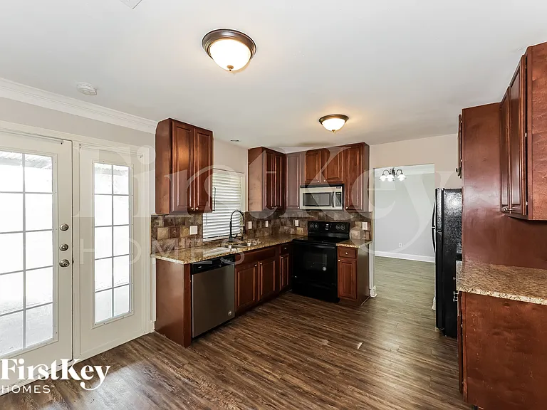 213 Ripplewood Dr — Photo 6