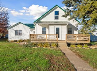 308 8th Ave, Clarence, IA 52216