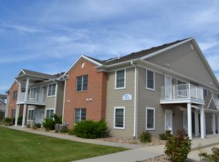 4215 Maricopa Dr UNIT 102, Ames, IA 50014