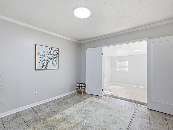 4th image of 1022 University St