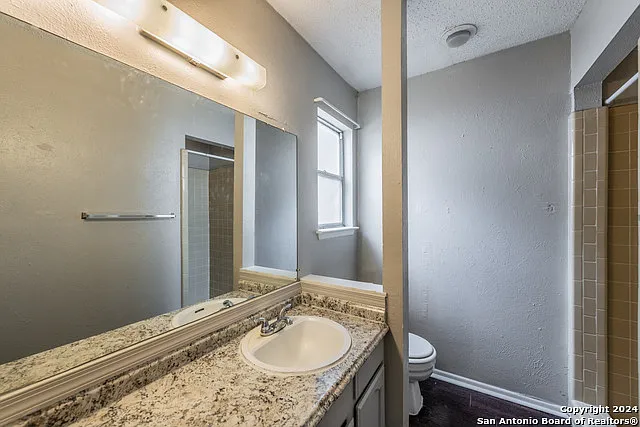5915 Cliff Rdg — Photo 22