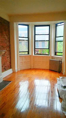 Rented by R New York | media 17