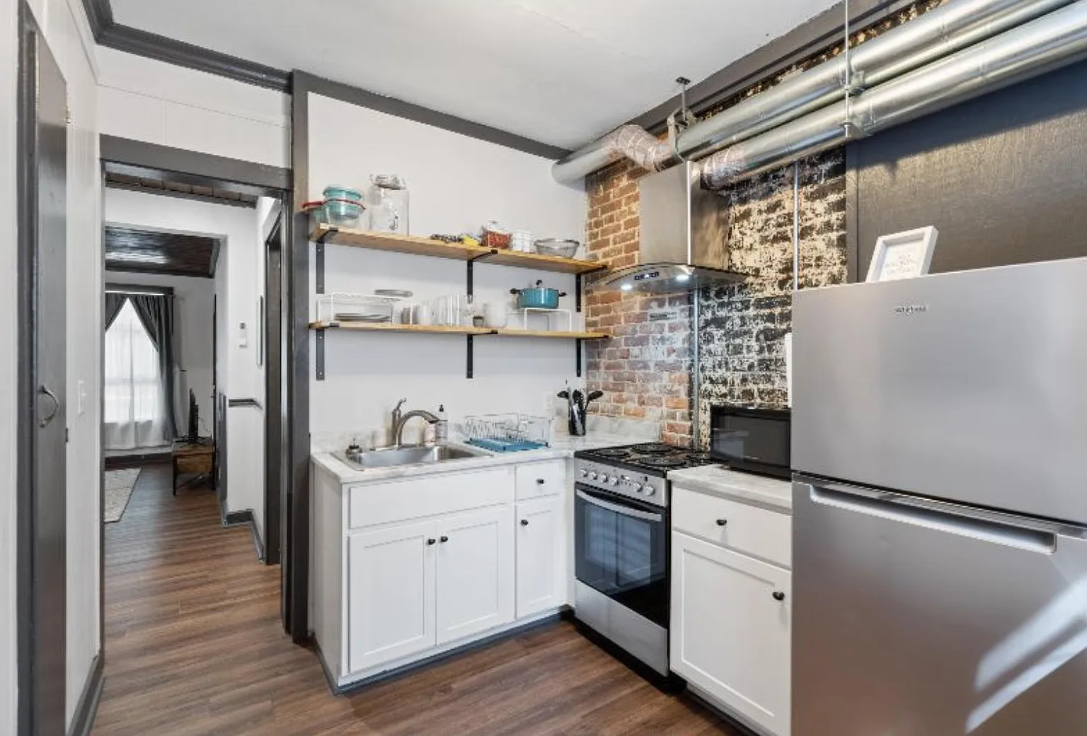 1 bed, 600 sqft, $1,150 — Photo 2