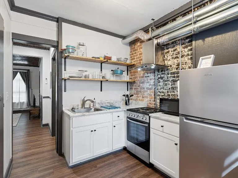 104 N Ann St #1B — Photo 2