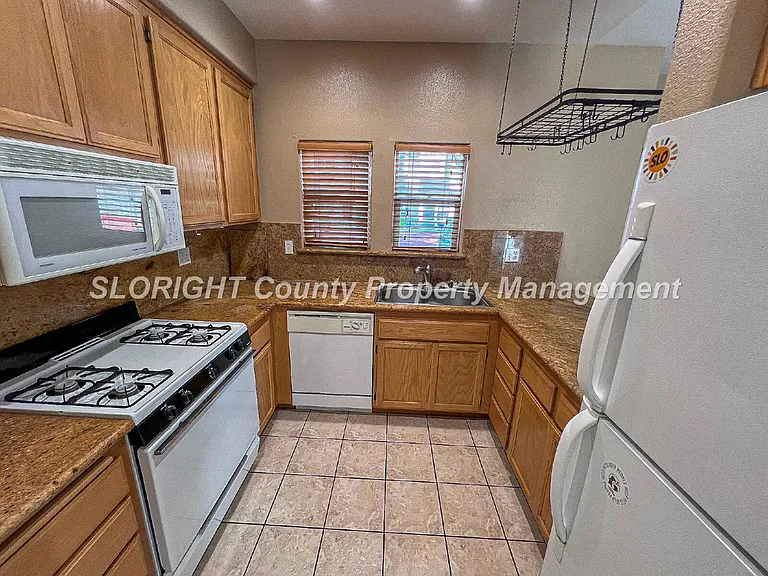 556 Adina Way — Photo 6