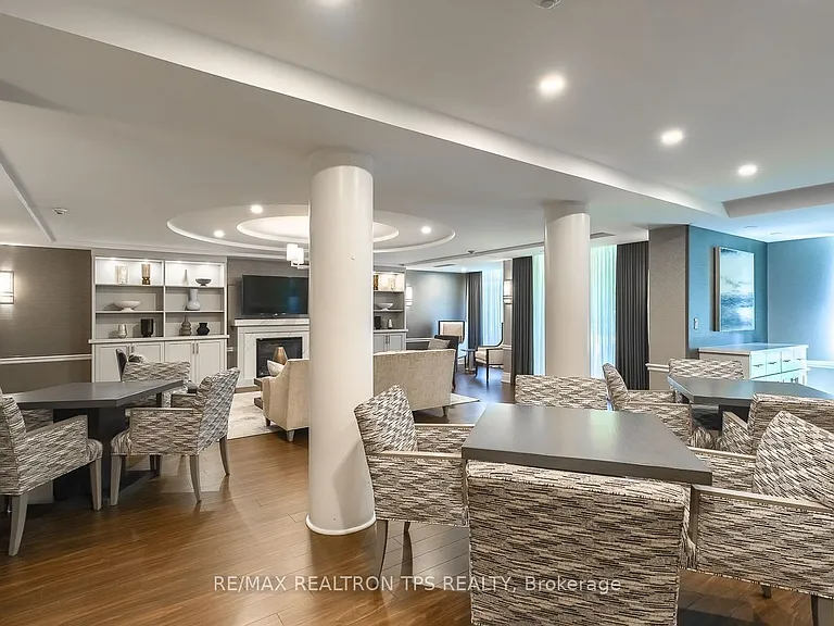 18 William Carson Cres #Penthouse 903 — Photo 15