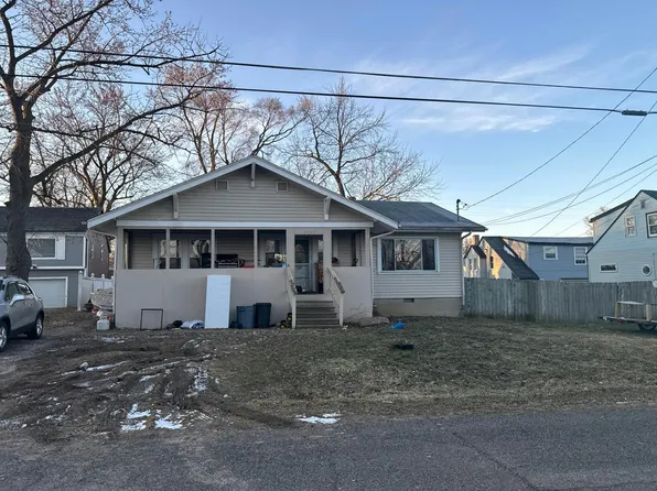 2060 E Williamson St, Burton, MI 48529