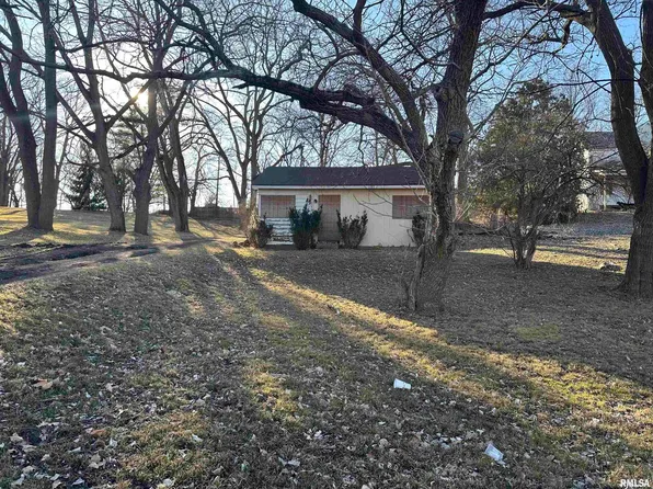 707 Audubon Dr, Pekin, IL 61554