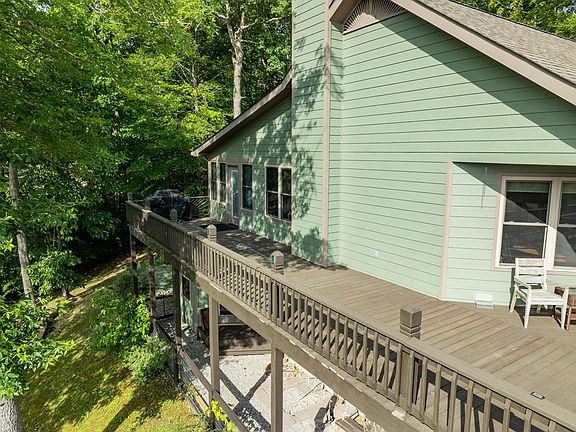 17th image of 4550 Southgate Rd