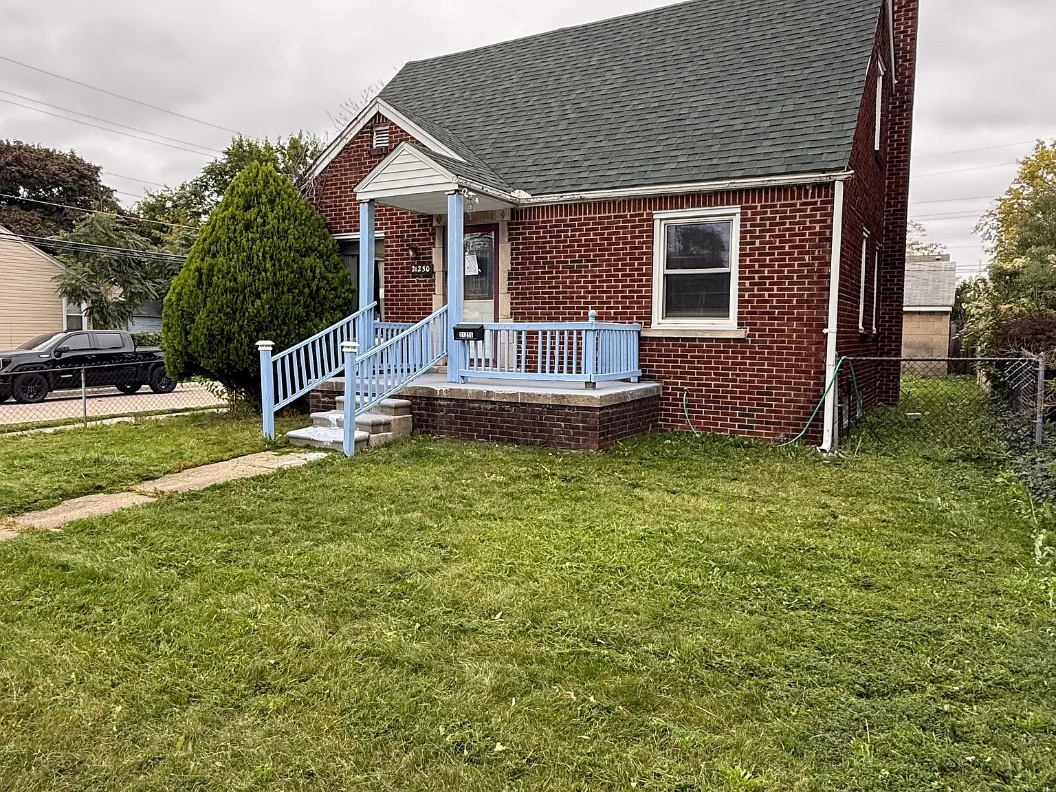 3 bed, 1400 sqft, $1,400 — Photo 3