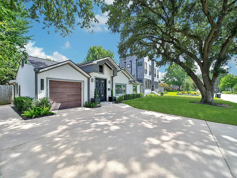 2206 Saxon Dr — Photo 44