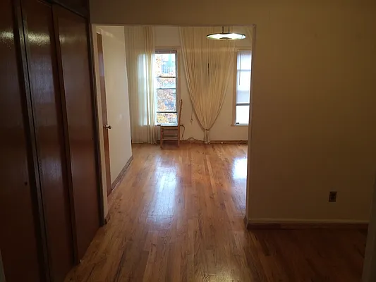 Rented by Nest Seekers International | media 36