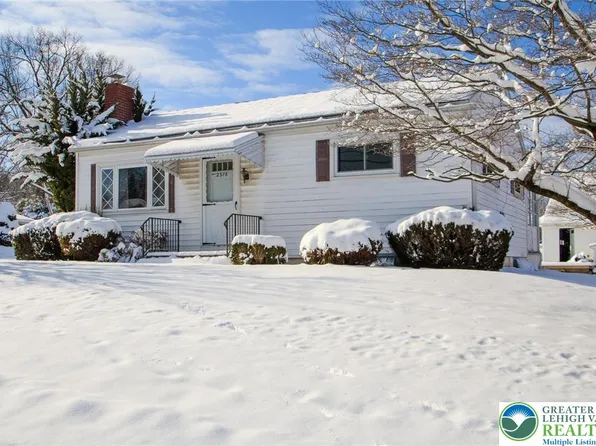 2376 S Fountain St, Allentown, PA 18103