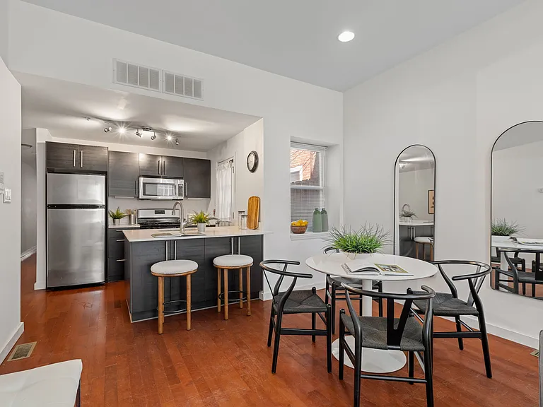 802 N 16th St #1 — Photo 3