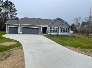 200 Voyage Cir, Smithfield, NC 27577