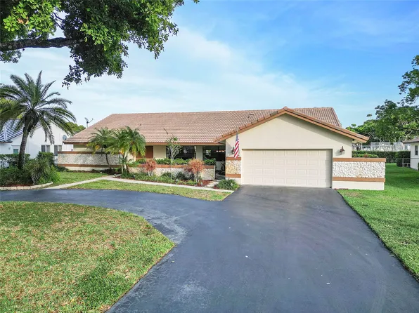 9950 NW 11th Manor, Coral Springs, FL 33071