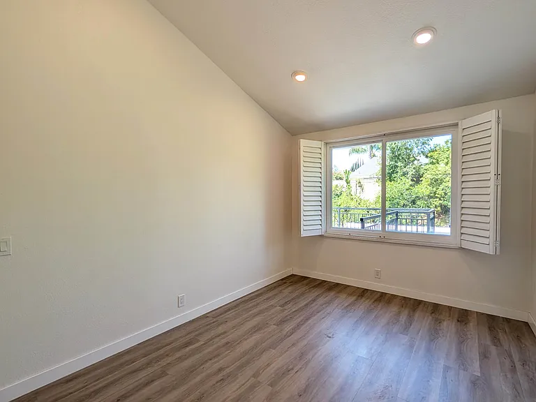 705 Lone Eagle Rd — Photo 21