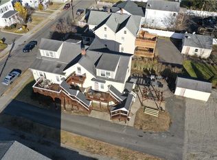 14 & 16 Cleveland St, Danbury, CT 06810