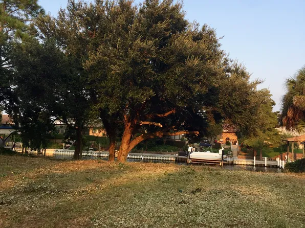 1134 Bayview Ln, Gulf Breeze, FL 32563