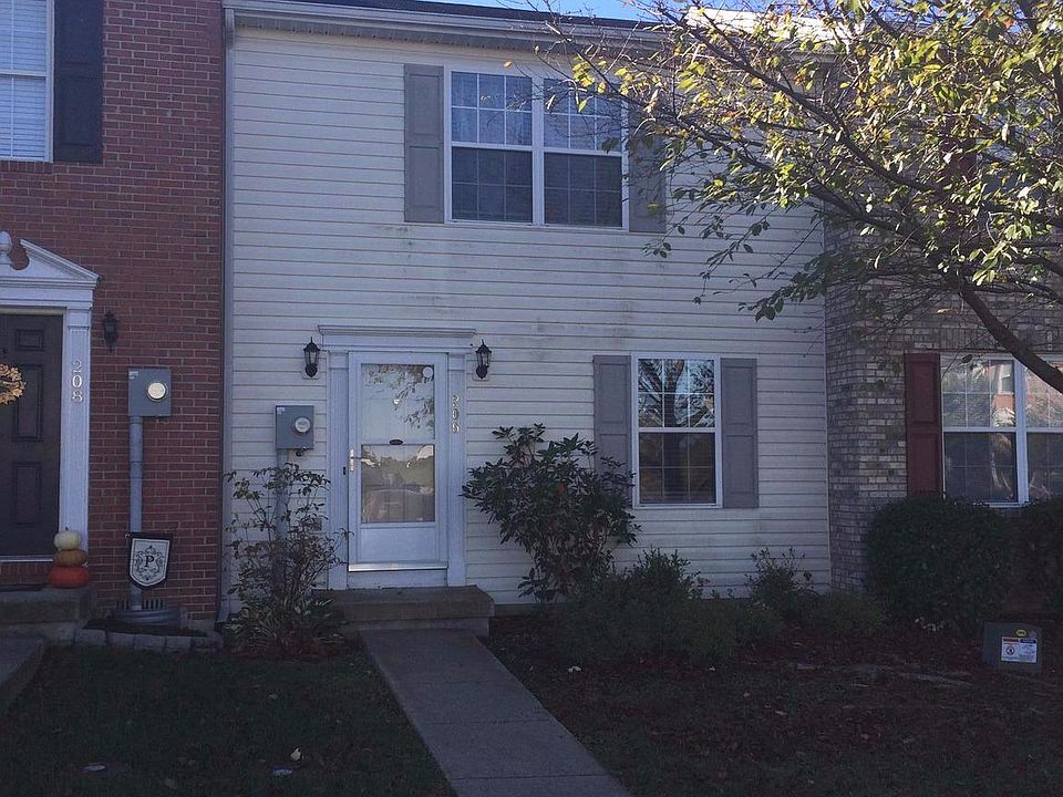 1st image of 206 Surrey Club Ln