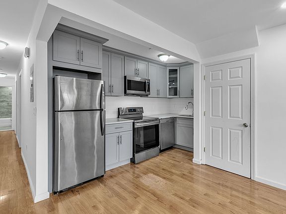 4th image of 1030 E 226th St #2