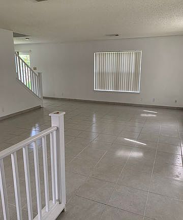 4th image of 10018 Silver Park