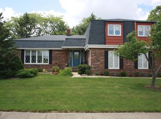 6980 Drexel Dr, Seven Hills, OH 44131