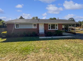 3901 Hartwell Rd, Fayetteville, NC 28304