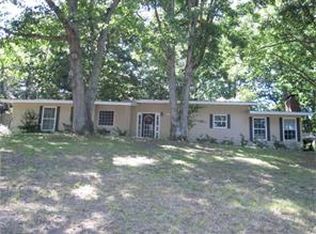 1035 Tanglewood Dr, Gainesville, GA