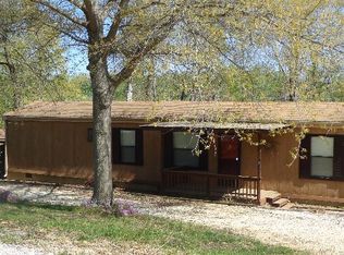 535 Pineview Dr, Springville, TN 38256