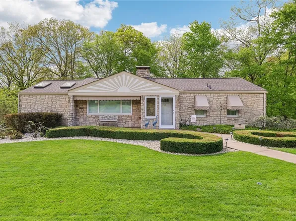 12 Oakwood Ter, Oakmont, PA 15139