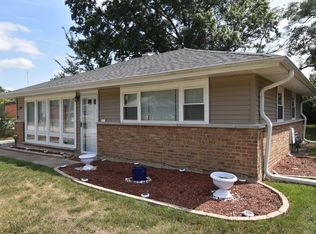 317 Mohawk St, Park Forest, IL 60466
