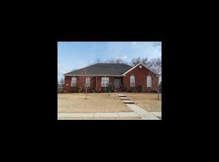 104 Eagle Wing Dr, Decatur, AL 35603