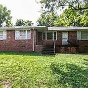 2 bed, 900 sqft, $1,695 — Photo 1
