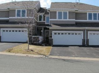9756 Cupola Ln, Eden Prairie, MN 55347