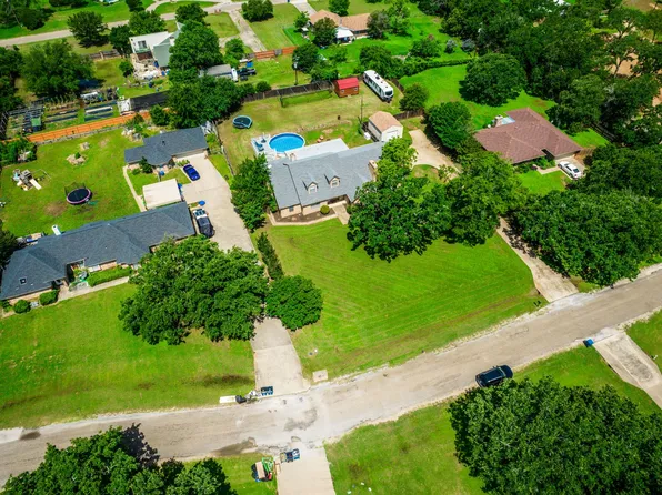 2727 N Hill Ter, Cleburne, TX 76031