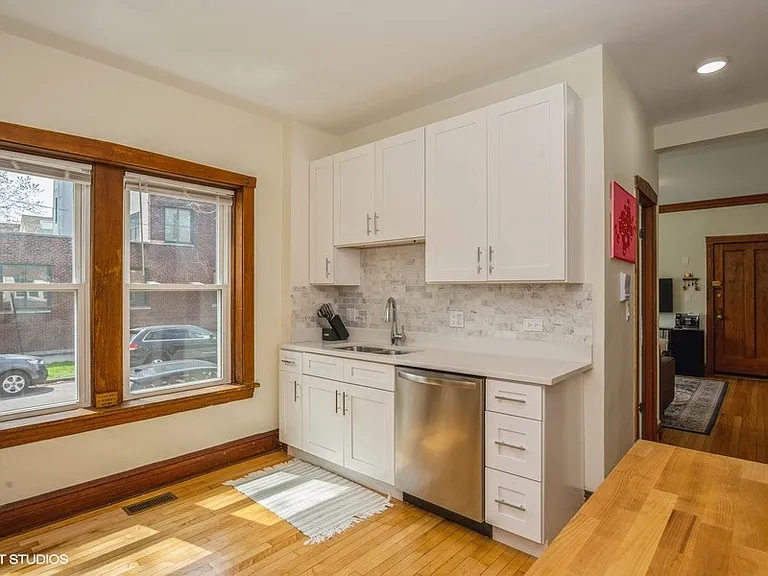 2430 W Palmer St #1 — Photo 9