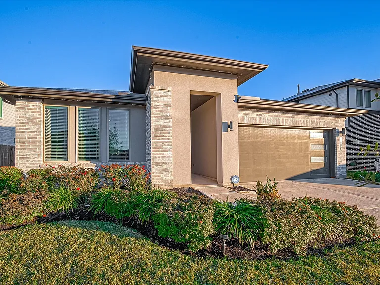 3802 Colorado Bend Dr — Photo 2
