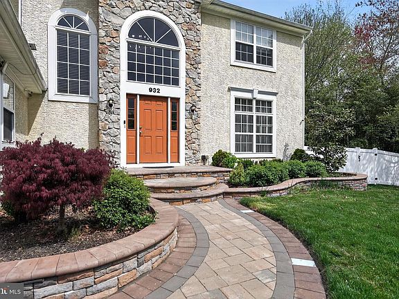 5th image of 932 Butler Dr