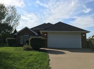 1217 Flagstaff Dr, Iowa City, IA 52246