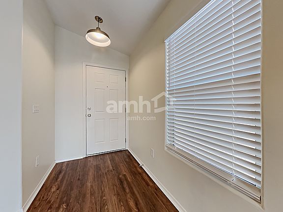 5th image of 417 W Calle Franja Verde