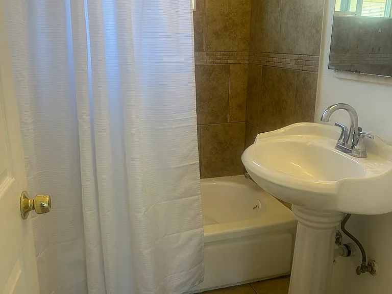 254 Pamela Ave #5 — Photo 9