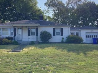 40 Dewolf Ave, Bristol, RI 02809