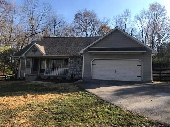 183 Overlook Dr, Lancaster, KY 40444