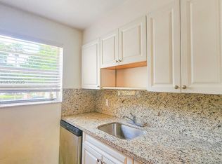 11 Edgewater Dr APT 8, Coral Gables, FL 33133